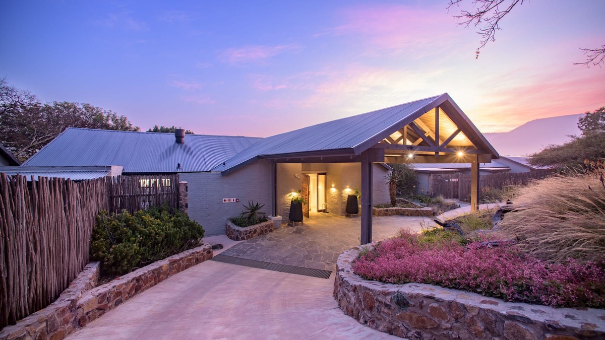 Ulundi Cabin | Valley Lodge - Babanango Game Reserve