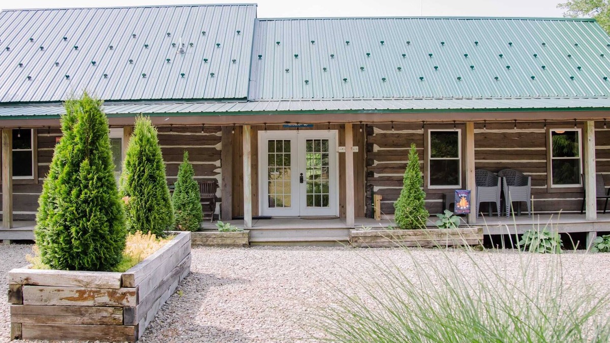 Cherry Creek Cabin | Valley View A and B - Rustic Log Cabin