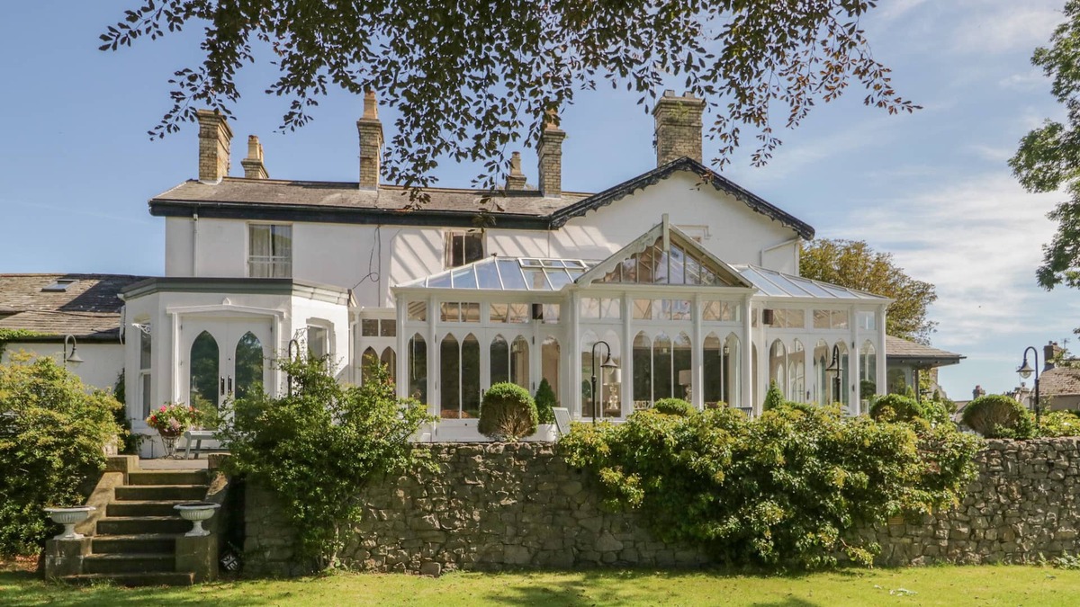 Dalton-in-Furness House | VALLEY VIEW, pet friendly, with hot tub in Dalton-In-Furness