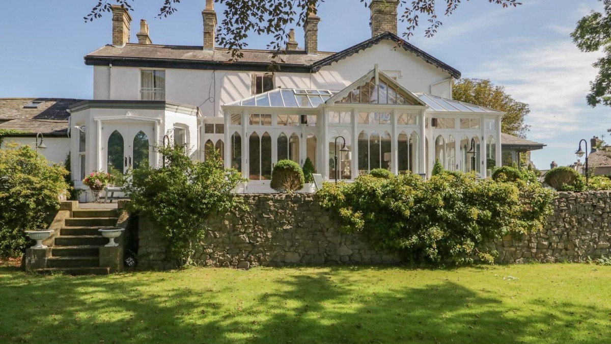 Dalton-in-Furness House | VALLEY VIEW, pet friendly, with hot tub in Dalton-In-Furness