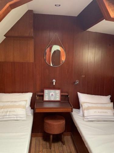 Saint-Philibert Boat Rental | Valmarelo Maxi Catamaran