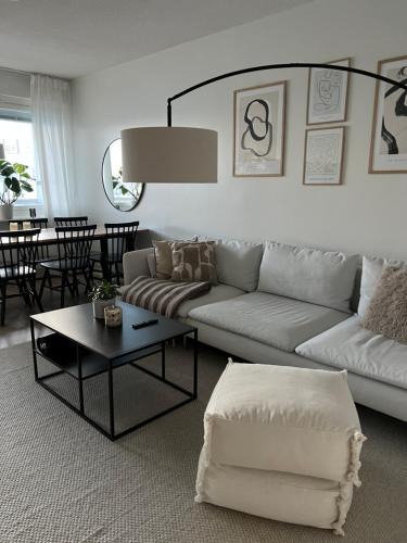 Vaasa Apartment | Valoisa kaksio merimaisemalla keskustassa