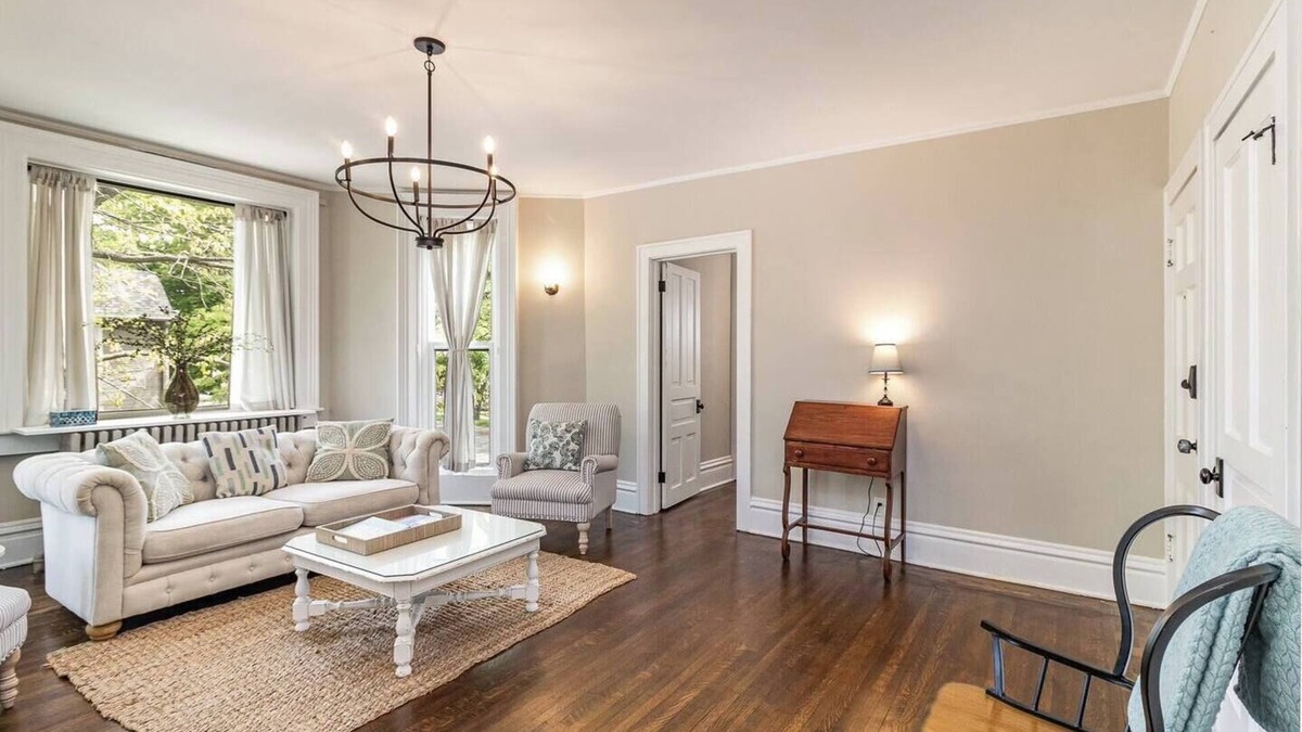 Valparaiso Apartment | ValpoVilla: Location, location, location!