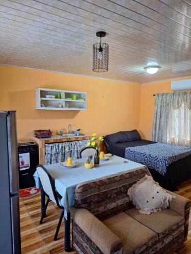 Jerningham Junction Apartment | Valsalms
