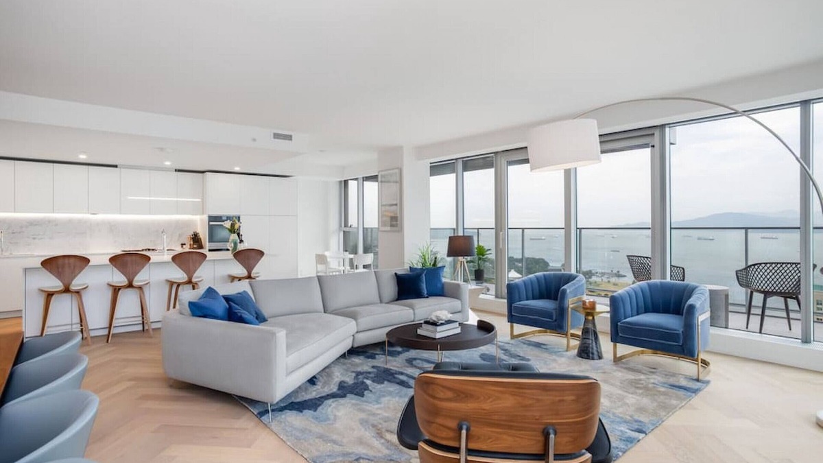 Downtown Vancouver Condo | Vancouver House 4703 · Breathtaking Views 3 bdrm, pool, hot tub, gym