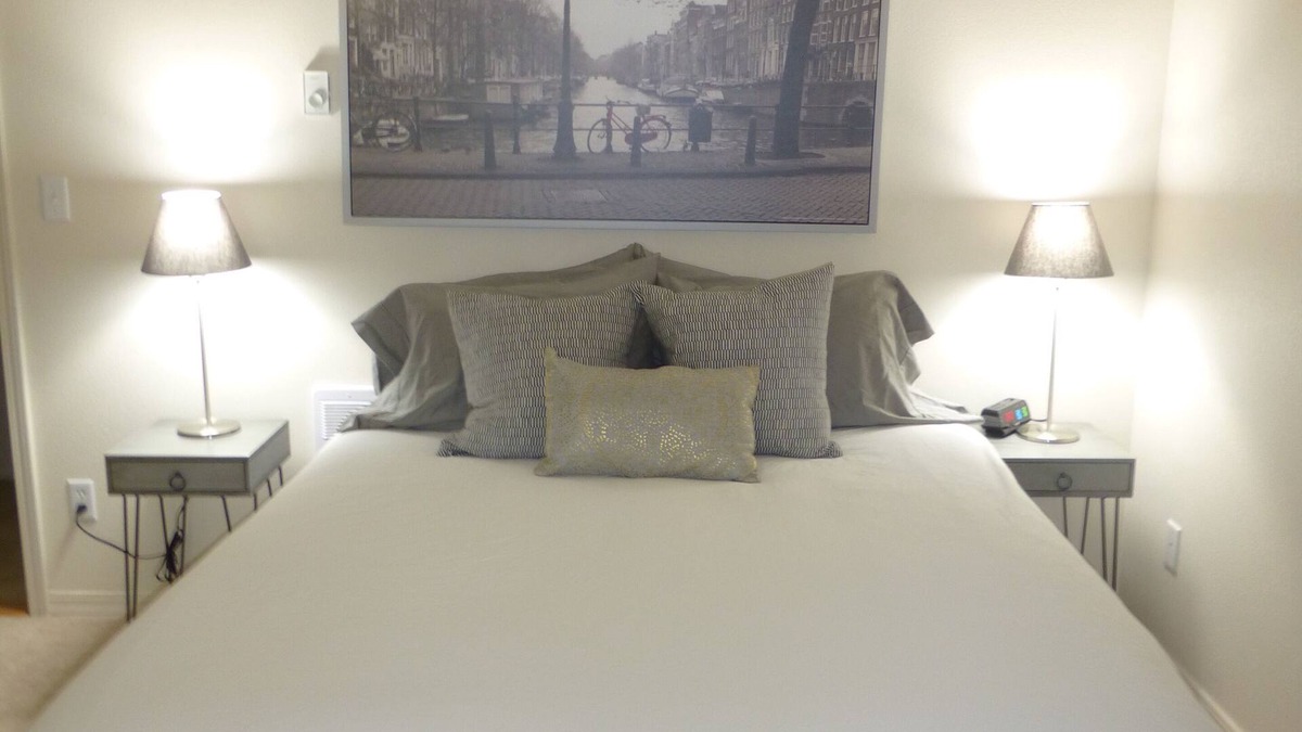 Vancouver House | Vancouver,Wa./Portland,Or/Comfort&Style Private Master Ex Suite/Bath/Suite only