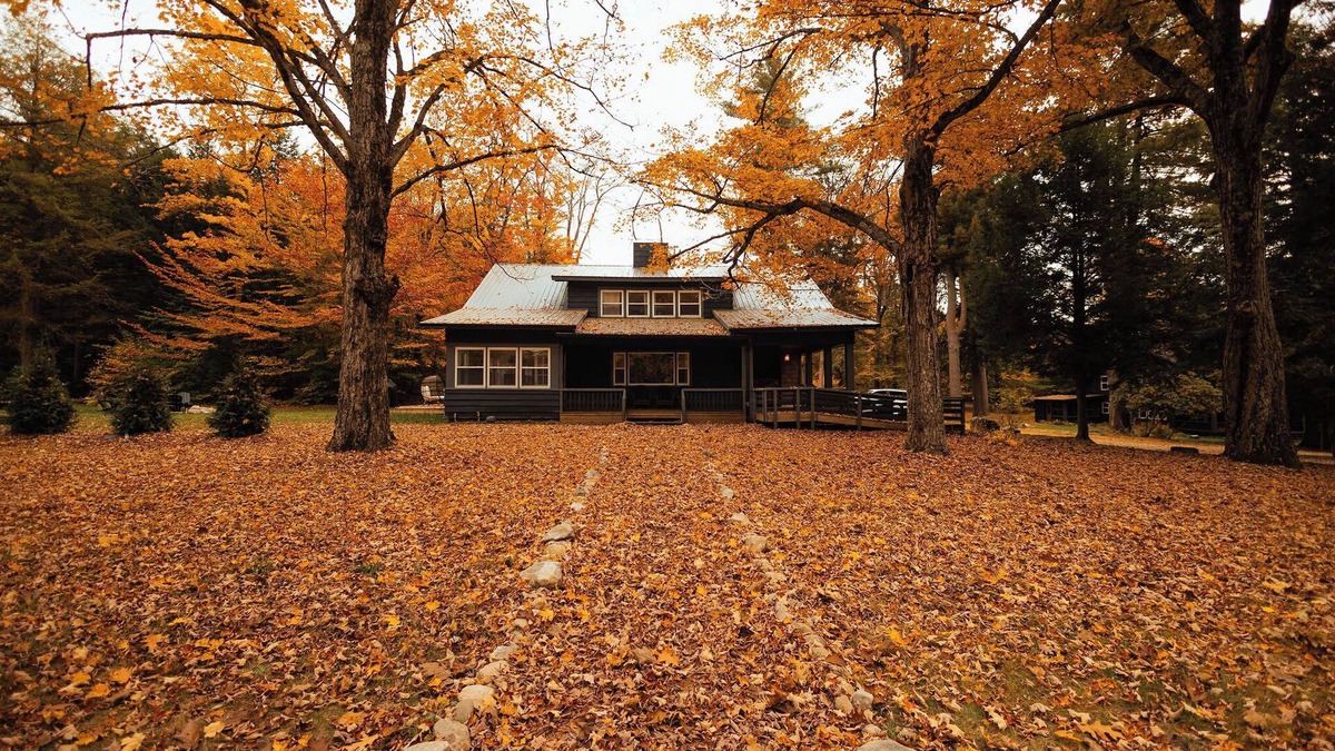 Cleveland Villa | Vanderkamp NY – Grace Manor Luxe 9 Bedroom Lakeview Retreat Lodge on 850 Acres