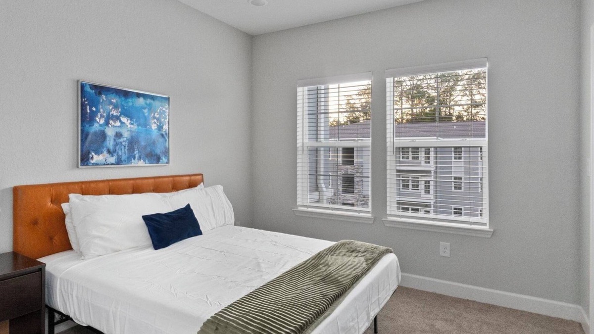 Newberry Apartment | Vanguard 1BD 4 - One Bedroom Apartment, Sleeps 2