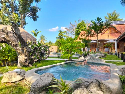 Nong Pla Lai Resort | Varaya Resort