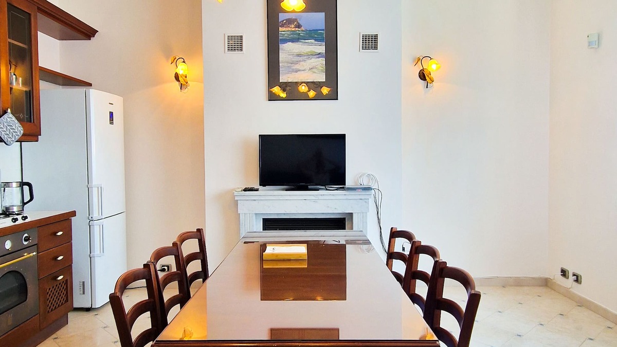 Varigotti Apartment | Varigotti Tropical Garden -nfull floor Apartment