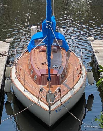 Nida Boat Rental | Varuna jachta