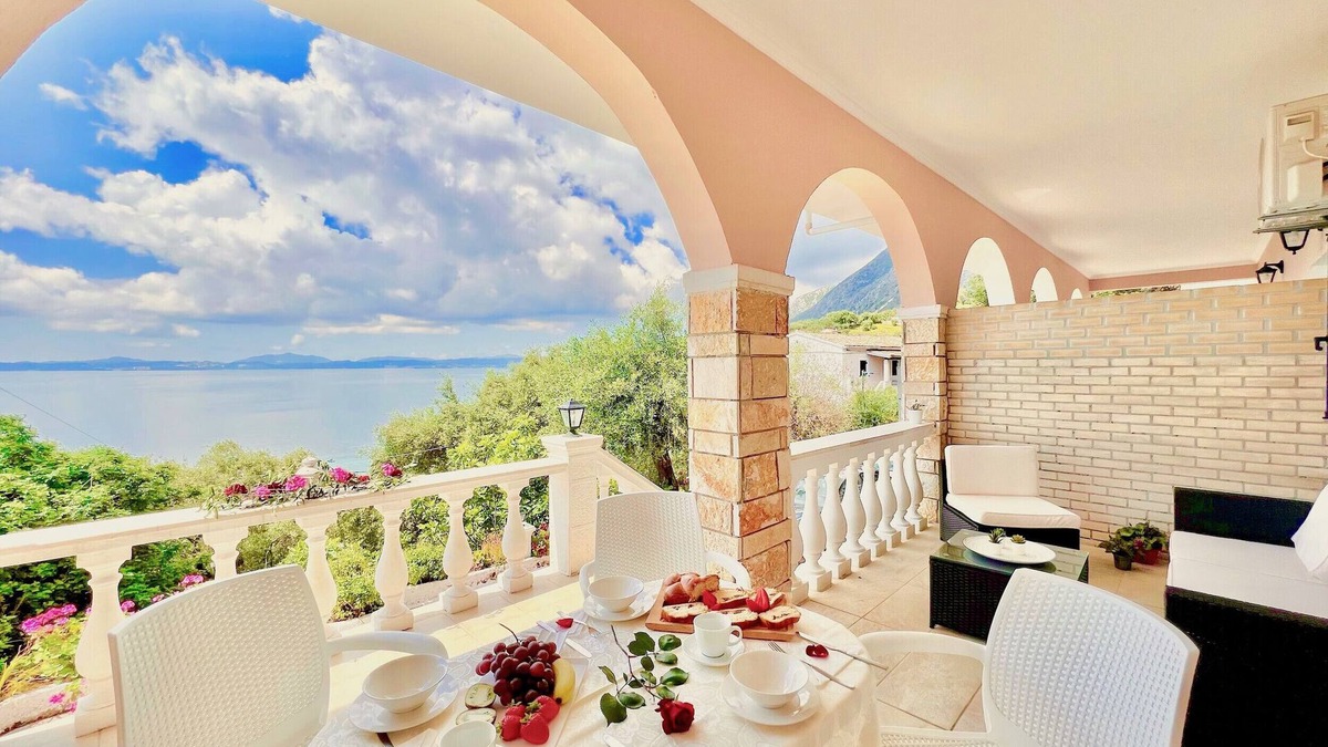 Barbati House | Vasilis Nissaki Luxury Holiday Home
