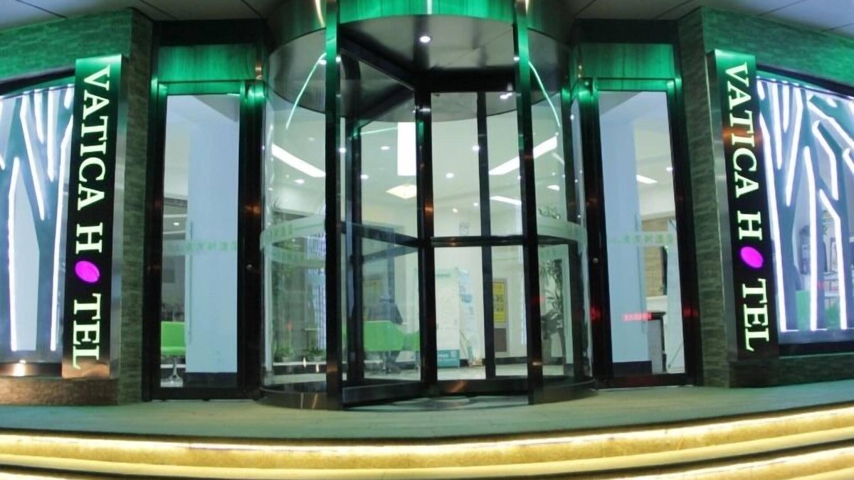 Jinghai County Hotel | Vatica TianJin JingHai District Bus Station Home World Plaza Hotel