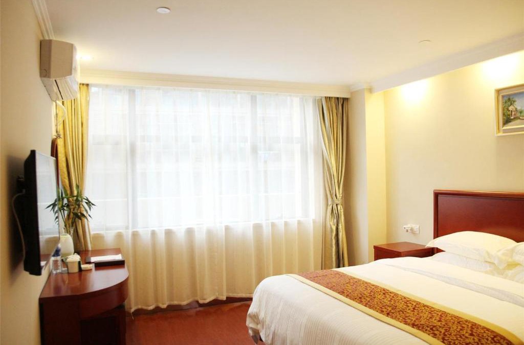 Xuzhou Hotel | Vatica Xuzhou Suining Bus Station Building Materials City Hotel