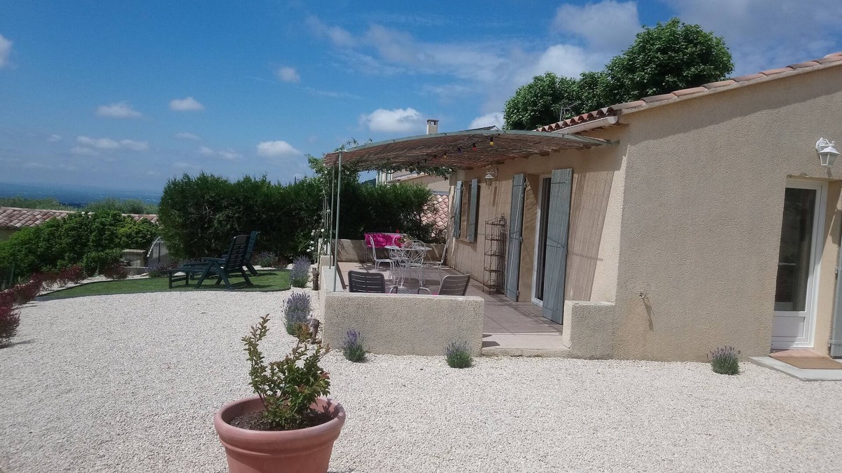 Le Barroux House | Vaucluse- Pied du Ventoux- Le Barroux- Gravel house