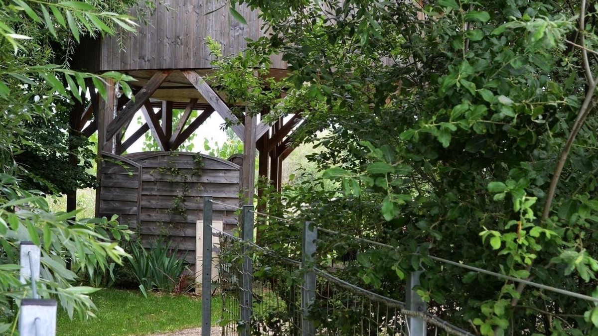 Chablis Cabin | Vaudésir perched cabin with private spa