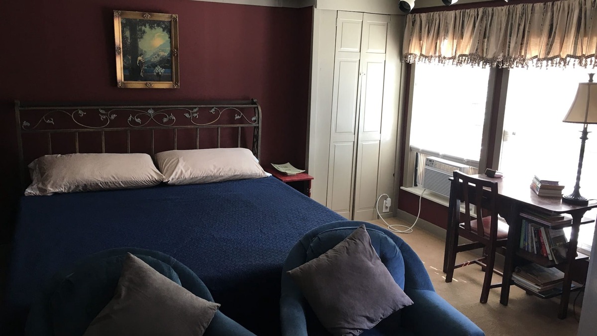 Bertram Apartment | Vaughan House Guest Room