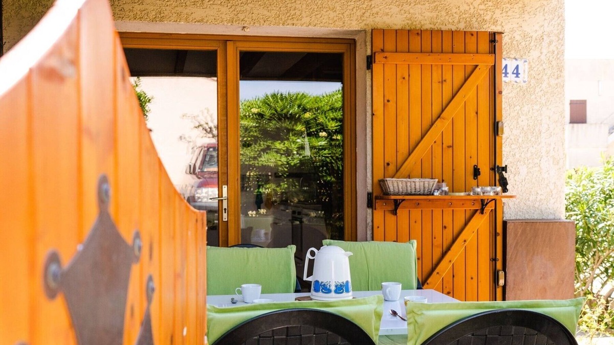 Foulquines House | VC 44 : Studio 4 people in Narbonne-Plage with common pool