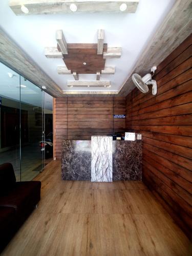 Yeshwanthpur Hotel | Veekay Residency