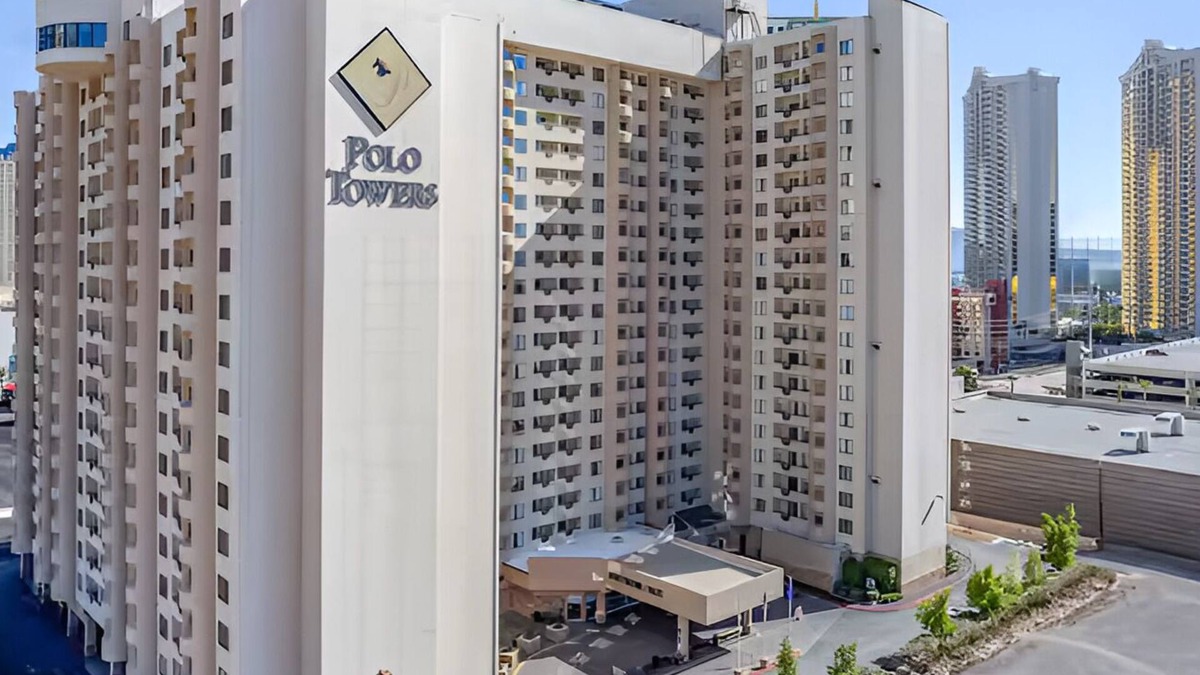 Las Vegas Resort | Vegas Nights F1 Lights Polo Towers at Las Vegas Strip. 2 BR, 2 Baths, Full Kitch