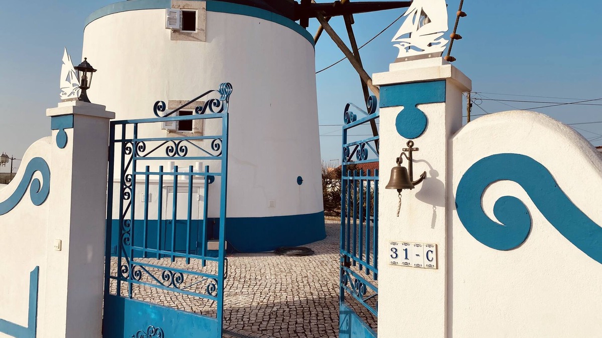 Atalaia House | Veleiro do MOBY - Renovated windmill - 10 minutes from the beach