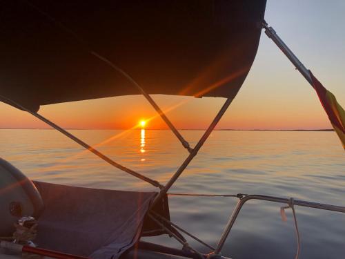 Poblats Maritims Boat Rental | Velero en puerto de valencia