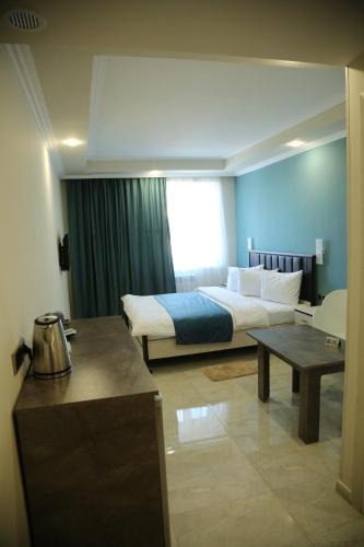 Martuni Hotel | Vell Grey Hotel