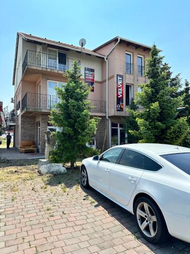 Hegyeshalom Hotel | Velvet Motel