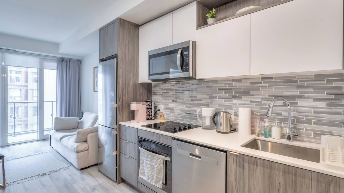 St. Lawrence Apartment | Velvet Stay
