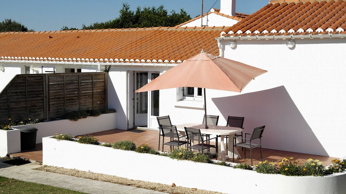Commequiers Ski Chalet | Vendée country house for 4