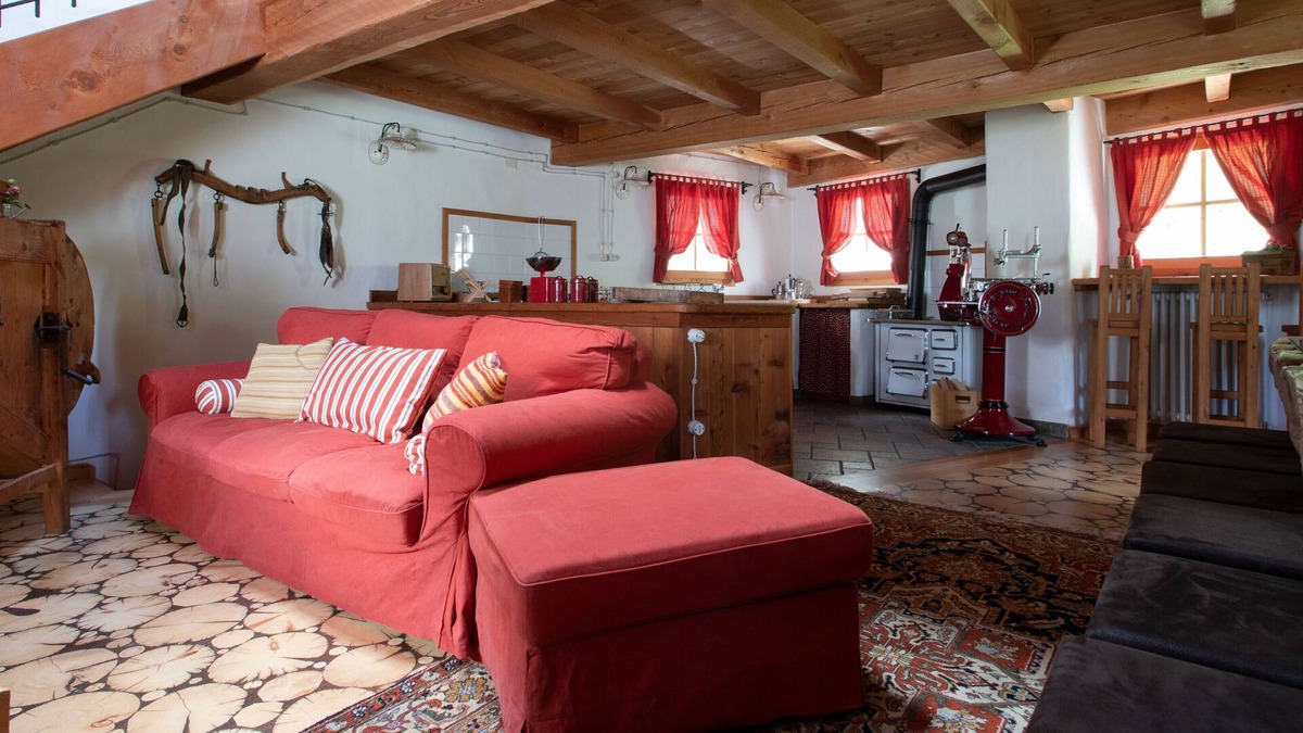 Tola House | Vendrello - Three Bedroom House, Sleeps 6