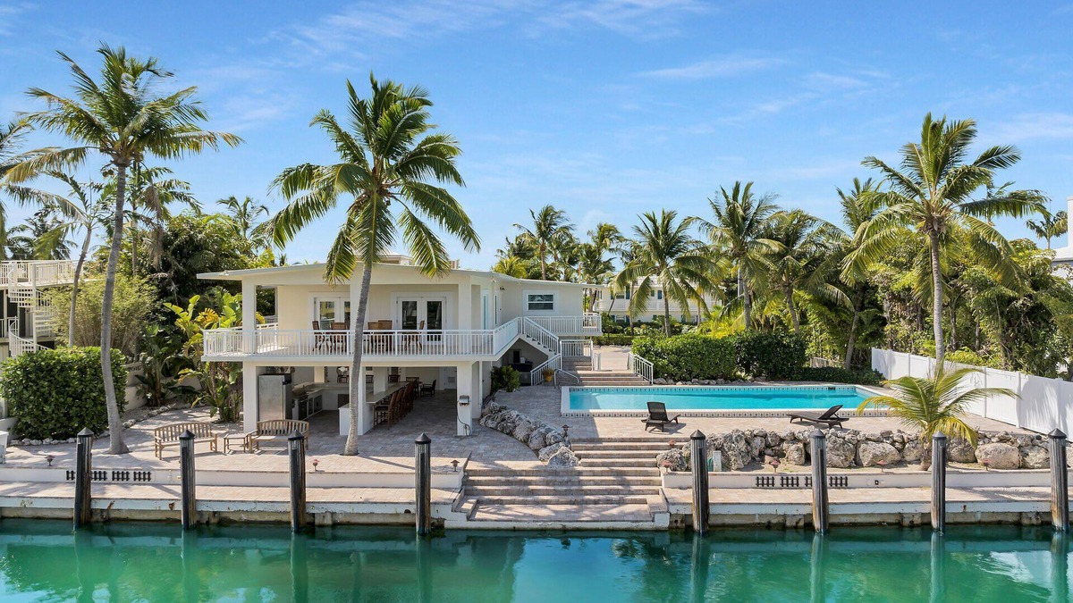 Venetian Shores House | Venetian Shores Pool Home