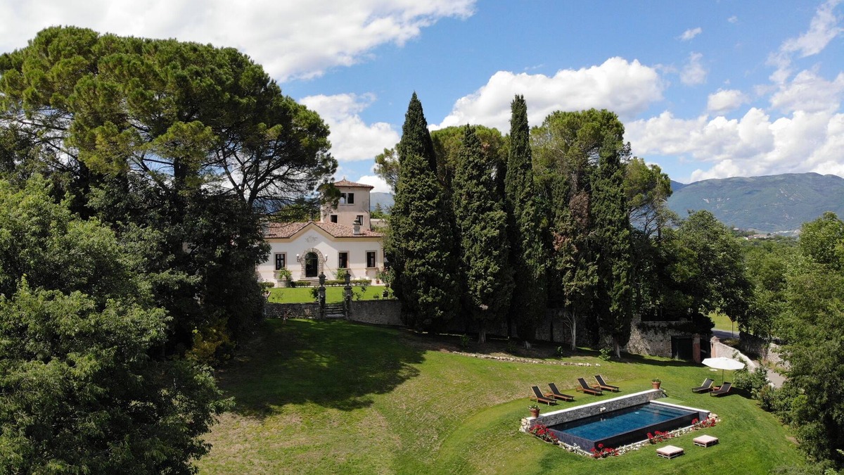 Colle Umberto House | Venetian villa located in the Prosecco hills with private pool