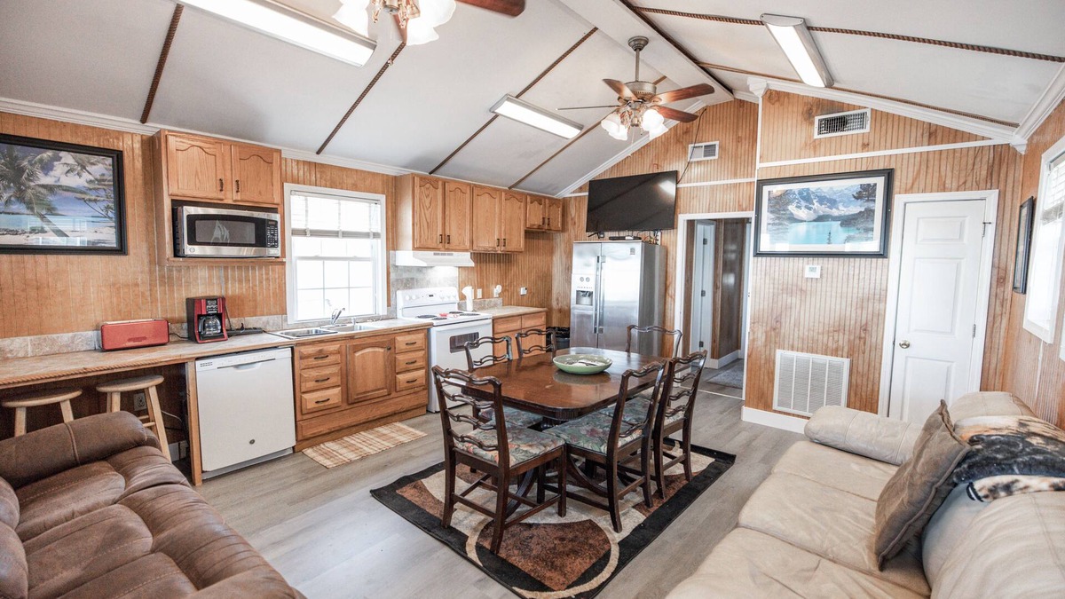 Venice Boat Rental | Venice Louisiana Fish and Hunt Camp (House Boat)