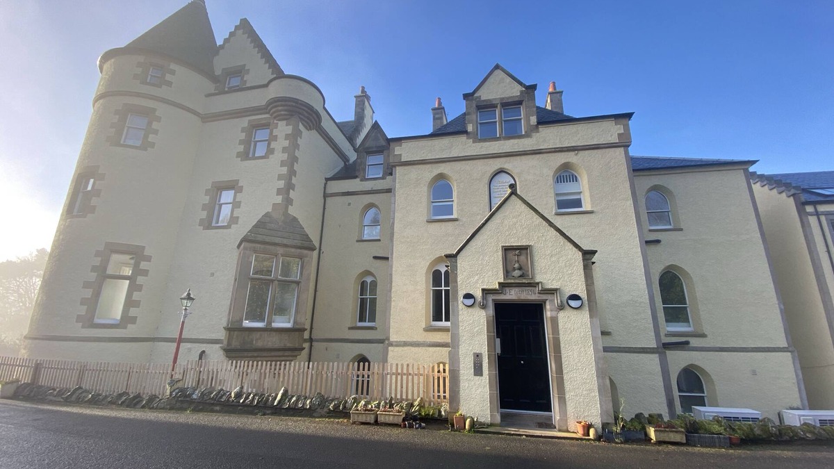 Peebles Apartment | Venlaw Castle, 2 bed apartment, pet friendly