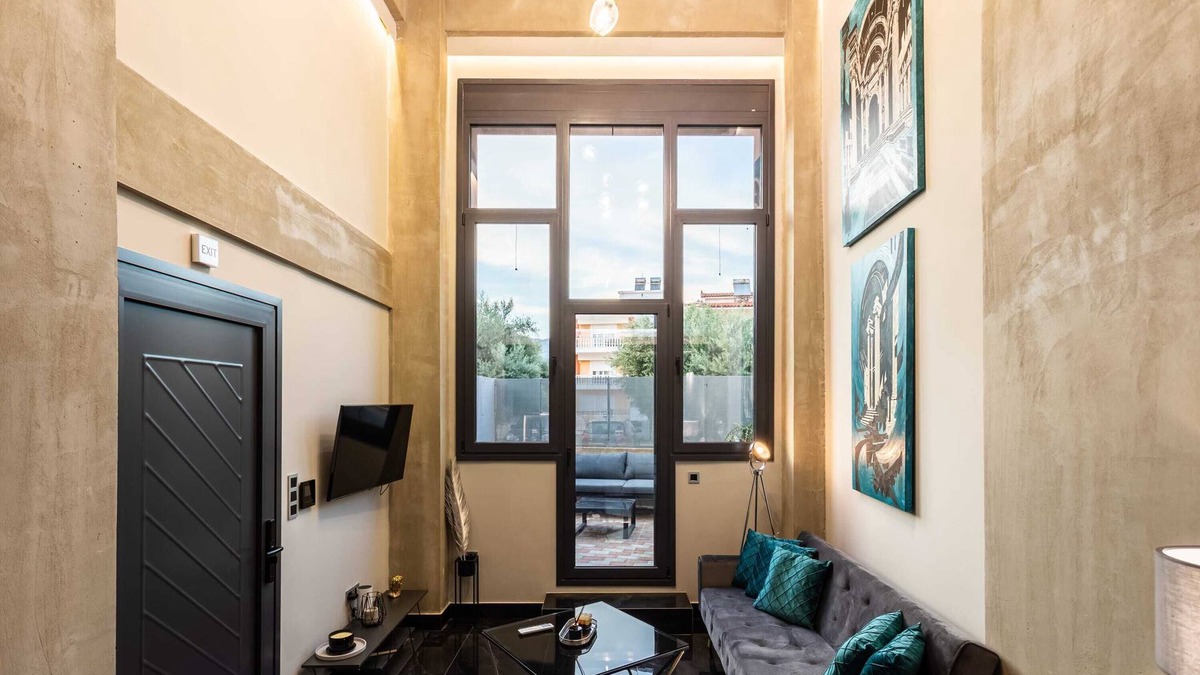 Anatolikos Sinikismos Apartment | Ventiri Lofts - Luxury Duplex w/Private Garden