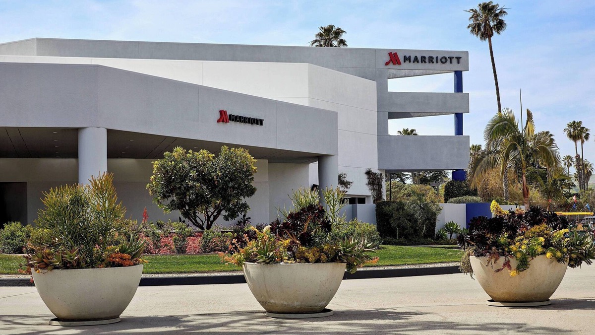 Pierpont Bay Hotel | Ventura Beach Marriott