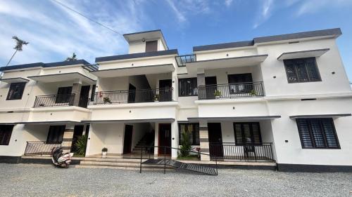 Sulthan Bathery Apartment | VENUE DAYS homestays