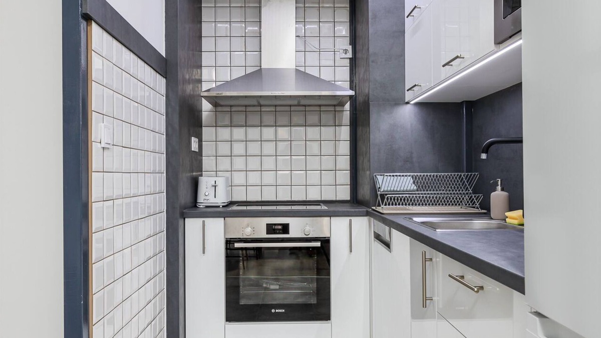 15th District Apartment | Venus Apartments - Westside Residence