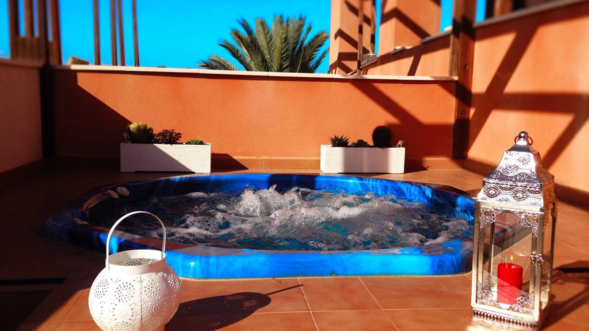 Puerto Rey Apartment | VERA ALBACORA WITH PRIVATE JACUZZI AND WIFI 200M FROM THE SEA