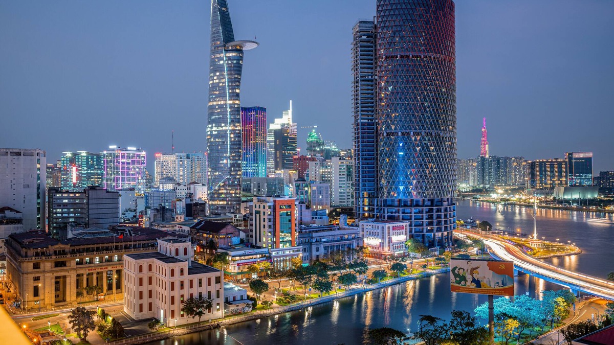 Bach Dang Riverside Apartment | Vera Apartments - Saigon Royal Residence