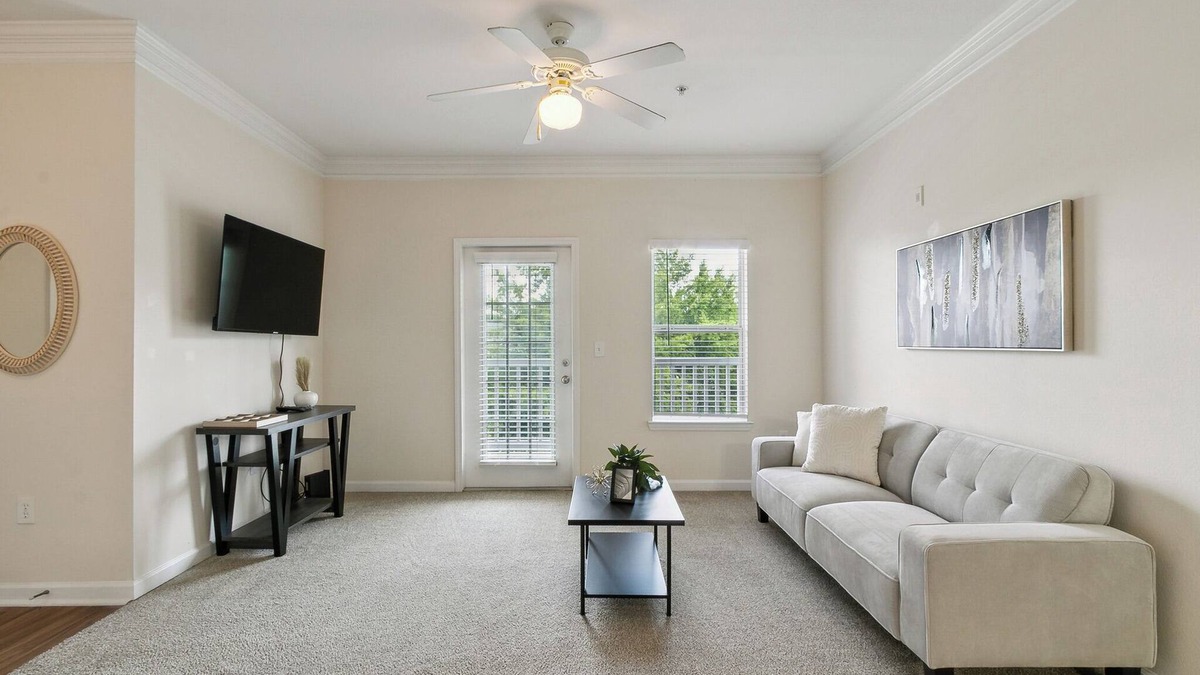 Valley Apartment | Verandas 1931I Serene Oasis W Modern Convenience