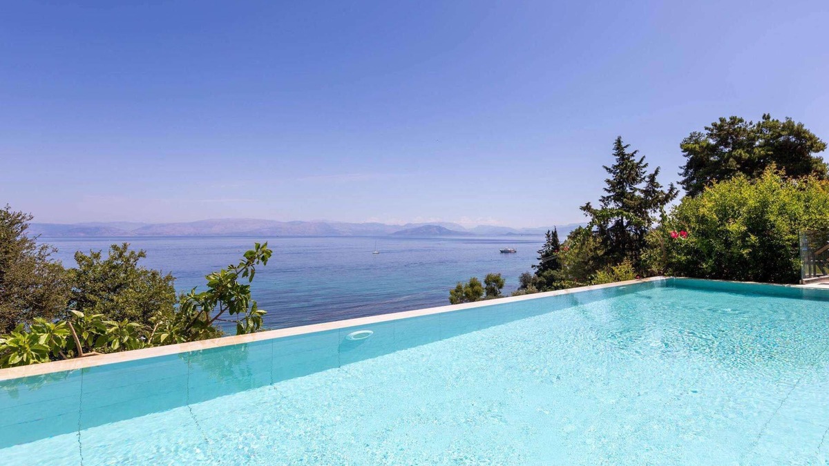 Agia Pelagia Chlomou Villa | Verde Azur - Four Bedroom Villa, Sleeps 8