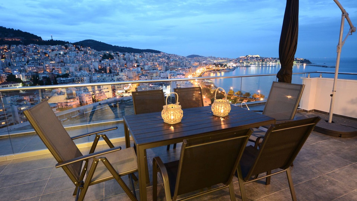 Kavala Apartment | "VERDE BLUE" – Stylish Loft with Panoramic Terrace in Kavala