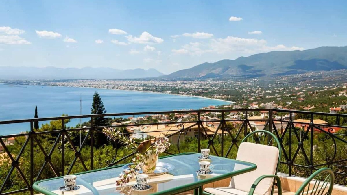 Diasella House | Verga Majestic Sunsets - Elegant & Chic Retreat