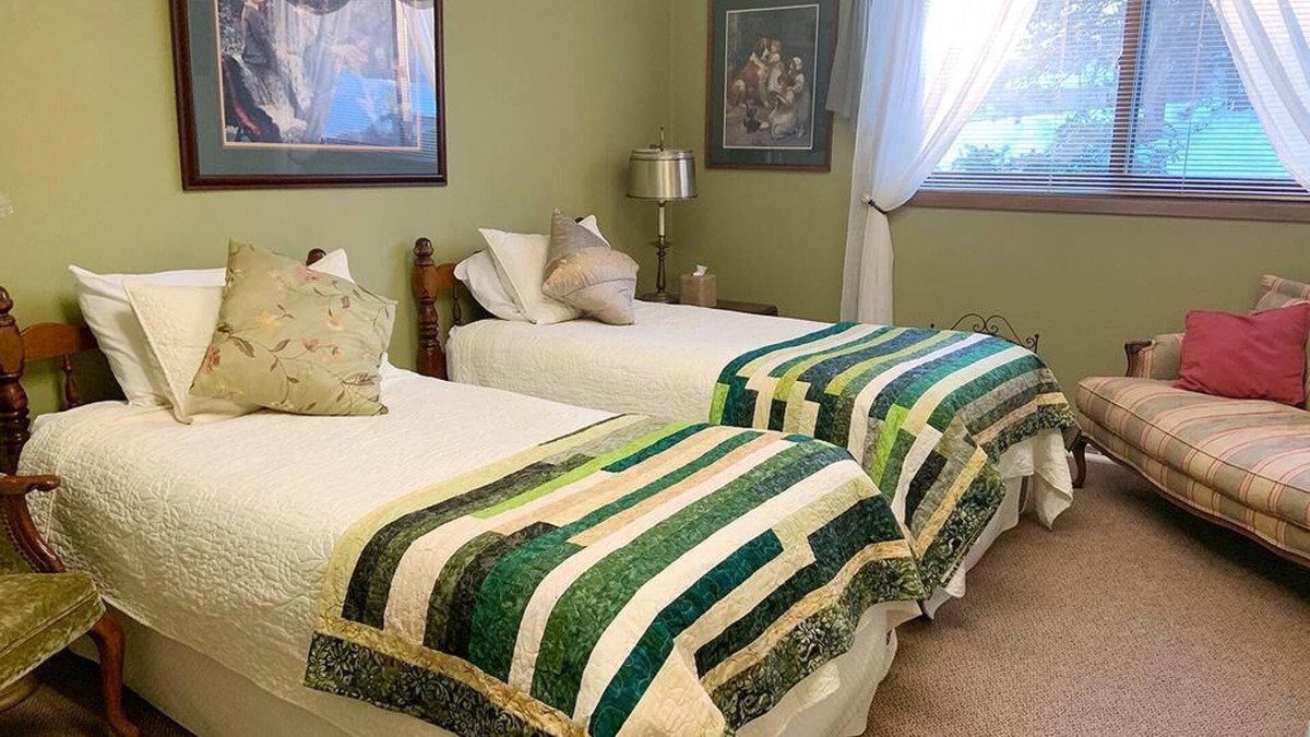Soudan Bed & Breakfast | Vermilion Park Inn, #5 Austro German Room