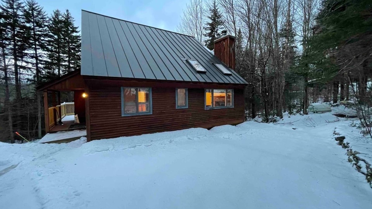 West Dover House | Vermont Home! Mt Snow, 10 min. away, Let’s Go!