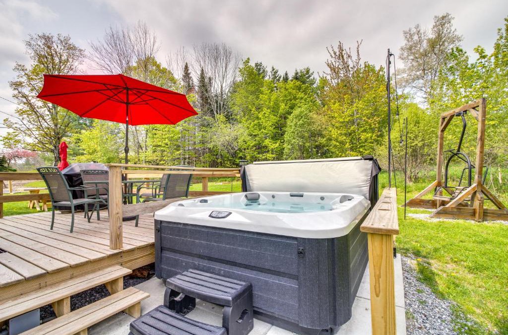 Mount Holly House | Vermont Vacation Rental Hot Tub, Near Ski Resorts