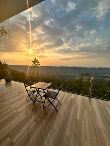 San Fernando Villa | Veronica Guesthouse w/Breathtaking Mountain View