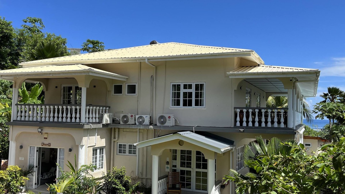 Anse Royale Villa | Versatile Villa, Swimming Pool, Treedeck, Hassle-free holiday, 8adults+kids free